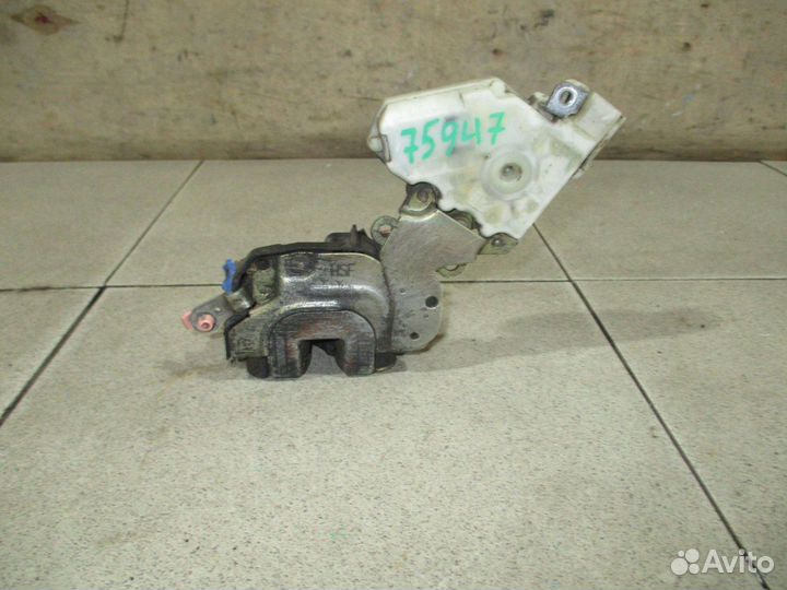 Замок двери передней левой Nissan Almera (N16)