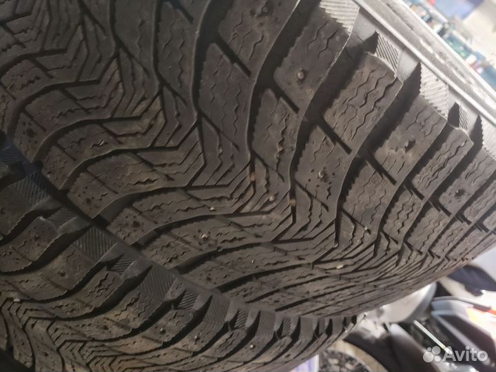 Michelin X-Ice North 3 215/55 R16 97T