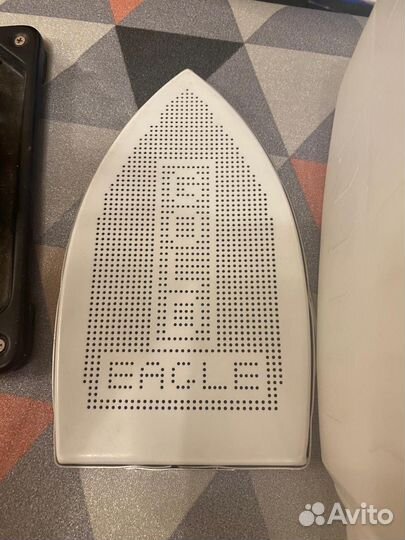 Гравитационный утюг с антипригарной платформой