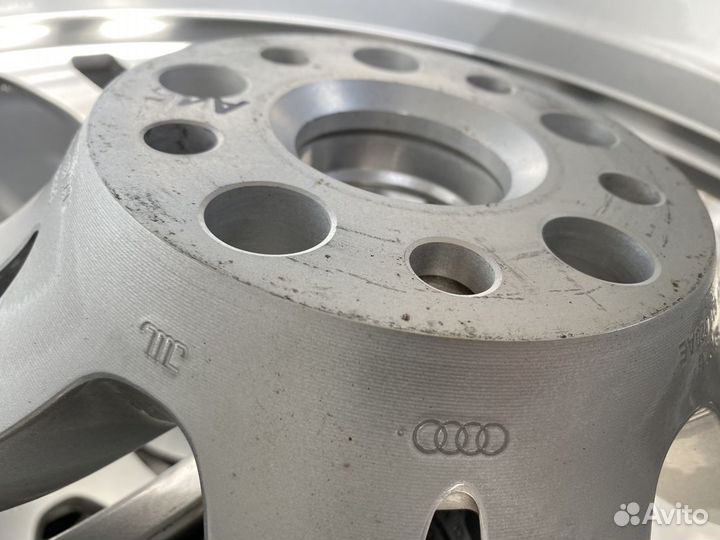 Новые оригинальные колеса Audi R8 V10 R19