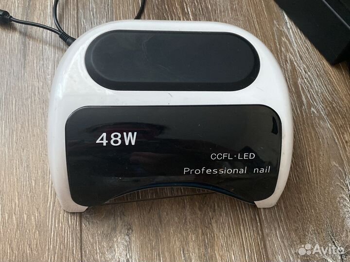 Лампа для ногтей