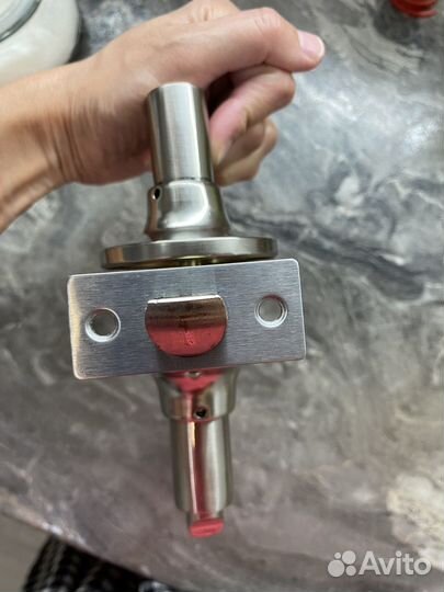 Ручка дверная межкомнатная с защелкой