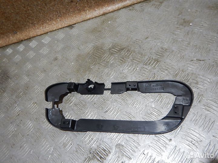 Кронштейн фонаря правый, Chevrolet (Шевроле) -cruz