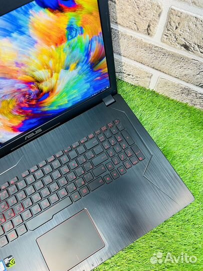 Игровой монстр Rog i7-7700HQ/GTX1050/16/SSD+HDD