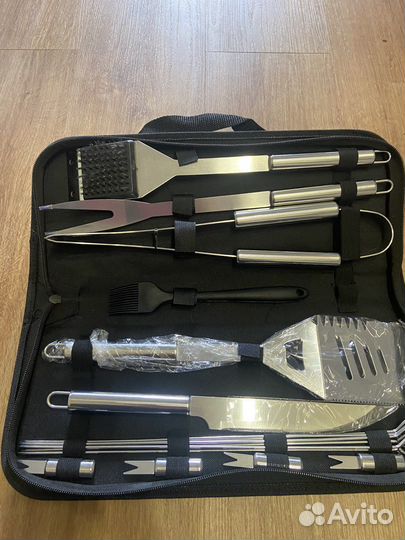 Набор для барбекю из 15 предметов