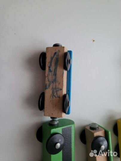 Деревянная железная дорога IKEA с поездами бронь