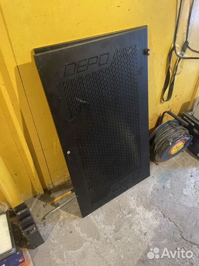 Серверный шкаф 42u depo, с каждой сторонв по 24u