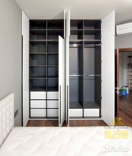 Угловой шкаф