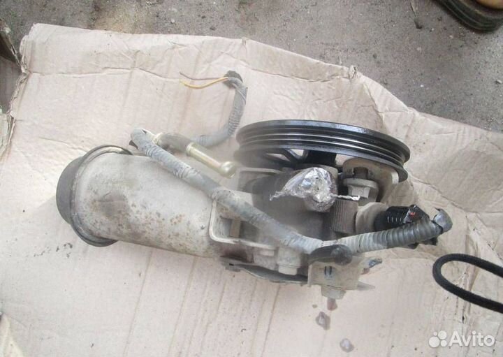 Насос гидроусилителя руля Toyota Yaris P1 2001