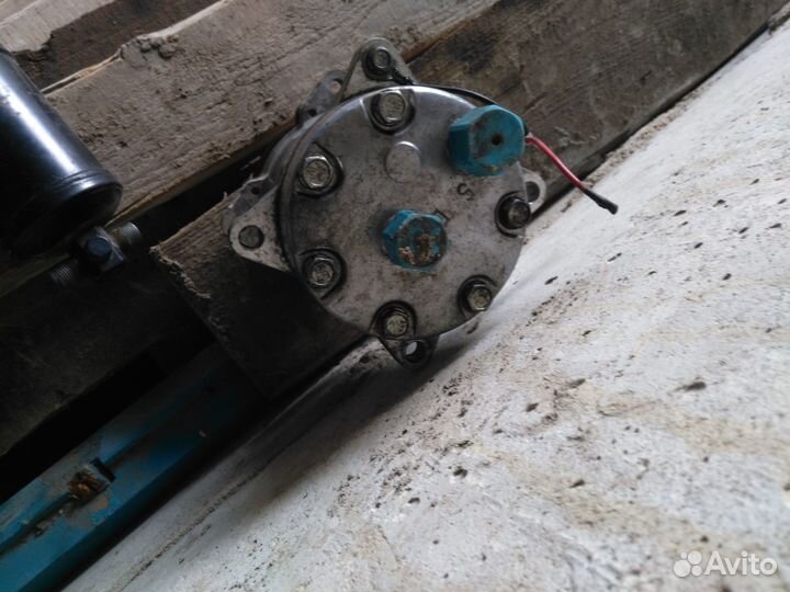 Автокомпрессор для рефрежераторов