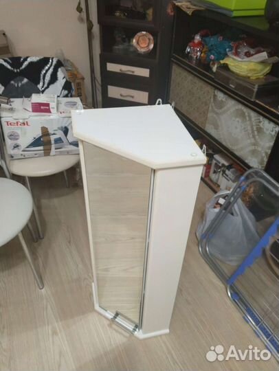 Полка навесная белая для ванной