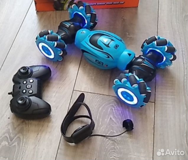 Вездеход управляется жестами