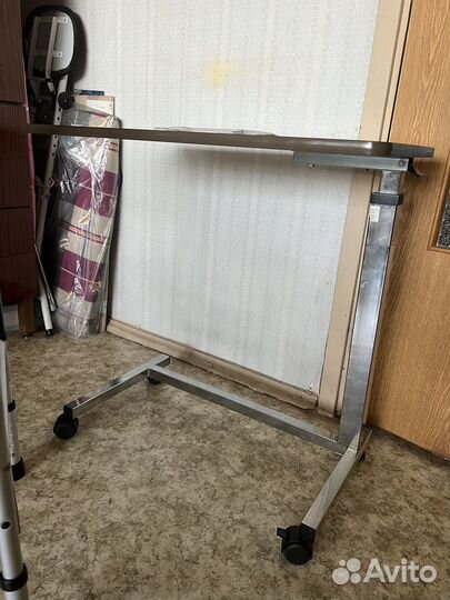 Столик регулируемый для ухода за лежачими больными