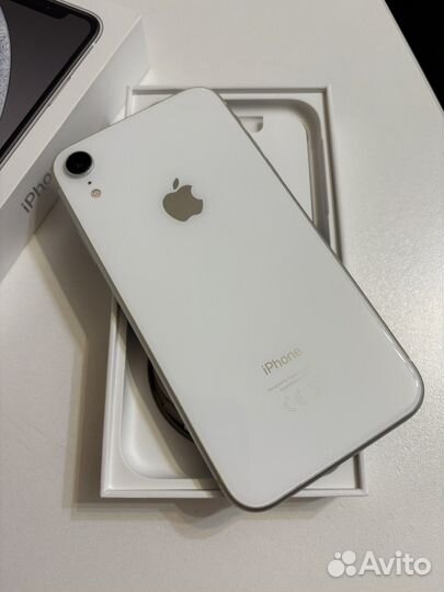 iPhone Xr, 64 ГБ