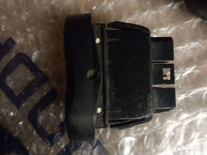 Рено логан 2010- 14 кнопки стеклоподьемников