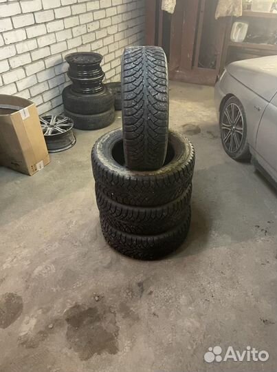 Nokian Tyres Hakkapeliitta 4 205/60 R15 91T