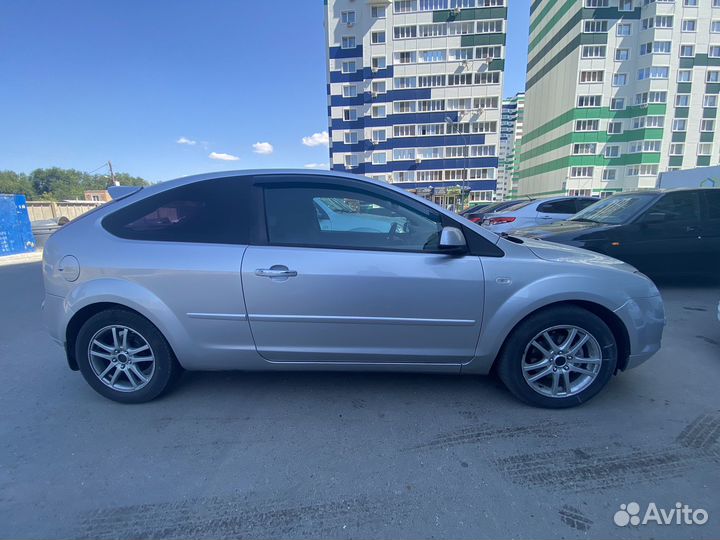 Ford Focus 1.6 МТ, 2007, битый, 250 000 км