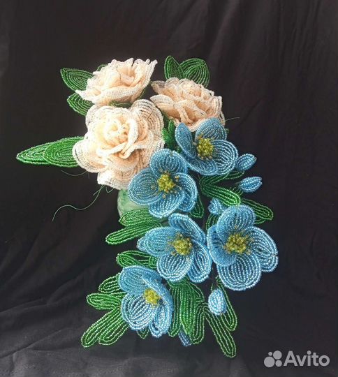 Розы и маки из бисера