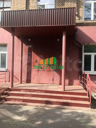 Комната 18 м² в 5-к., 4/5 эт.