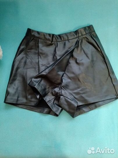 Кожаные шорты