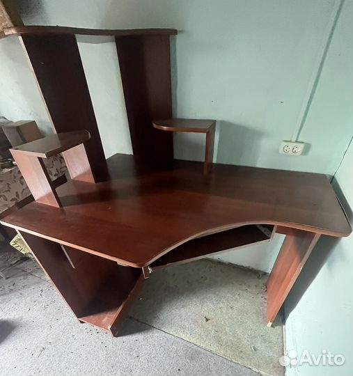 Компьютерный стол