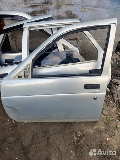 Дверь переднняя левая ваз 2110