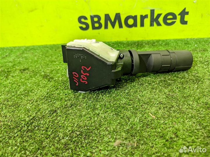 Блок подрулевых переключателей передний правый