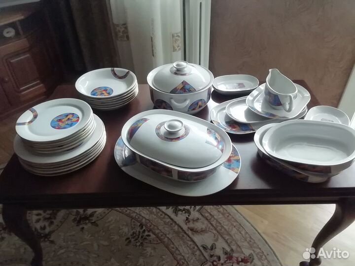 Столовый сервиз новый