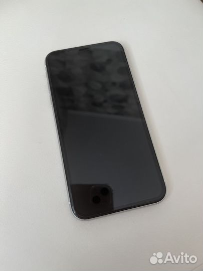 Телефон iPhone хр