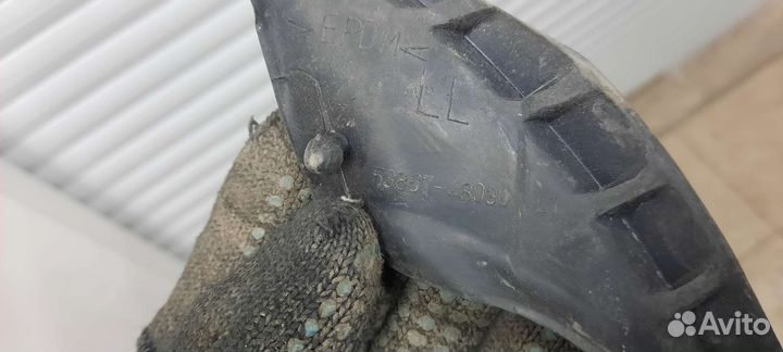 Накладка жабо Л. Lexus Rx400H/2007