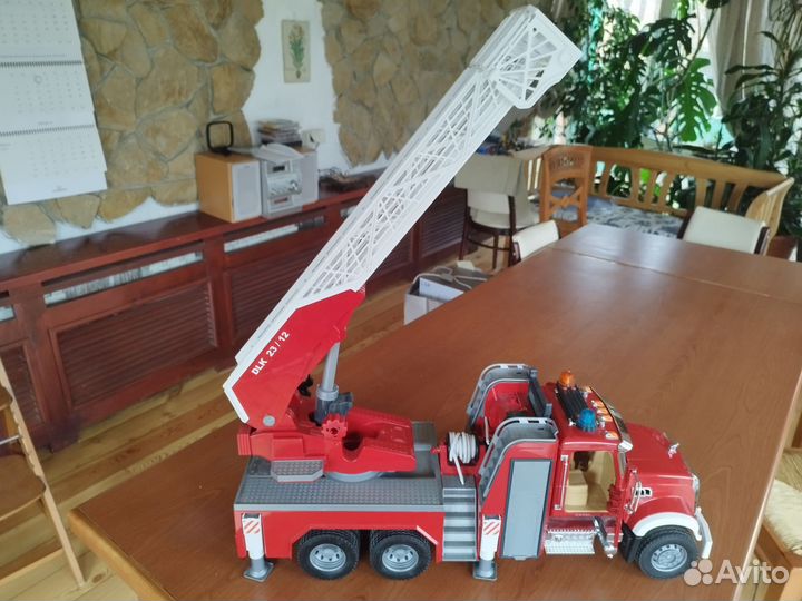 Пожарная машина bruder большая