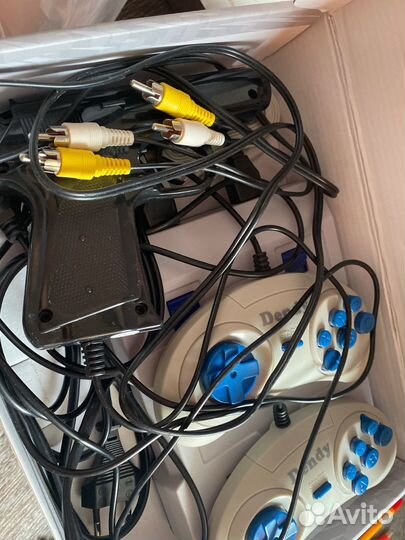 Игровая приставка dendy