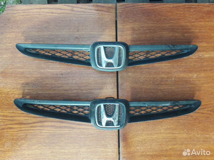 Решетка радиатора Honda Fit GD