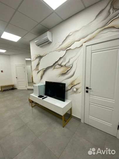 Роспись стены под мрамор