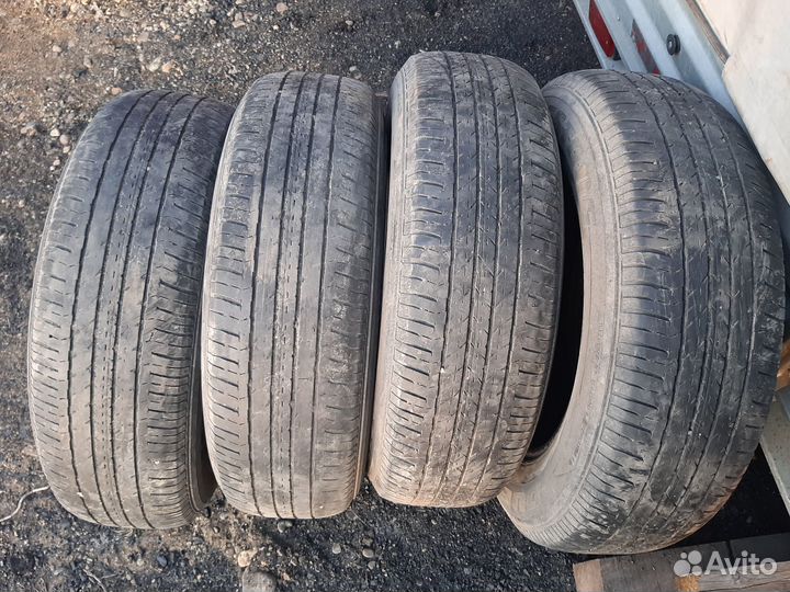 Bridgestone Dueler H/L 400 215/70 R17