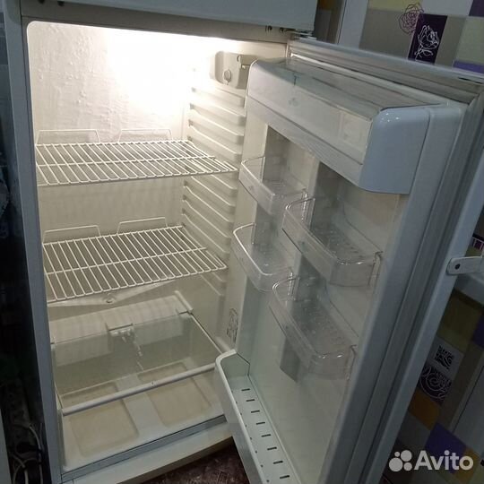 Холодильник бу stinol