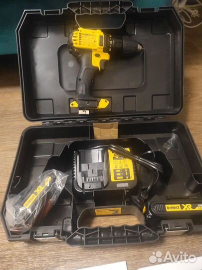 Шуруповерт dewalt 18v