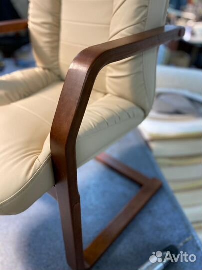 Кресло конференц