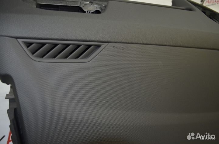 Торпедо панель Volkswagen Tiguan 2