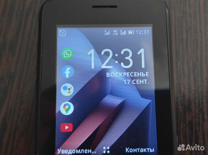 Кнопочный смартфон JOY HL2821A