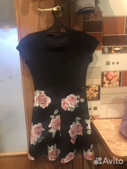 Платье для девочки новое 152