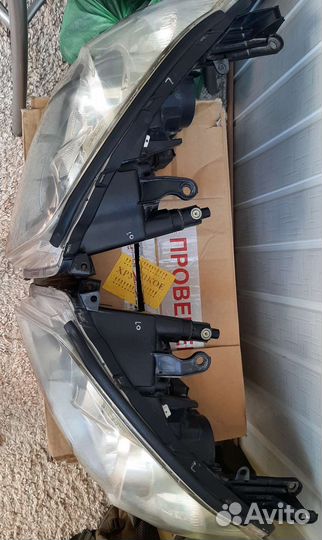 Оригинальные фары Toyota rav 4 ichikoh 42-50