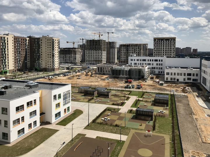 2-к. квартира, 50 м², 8/16 эт.