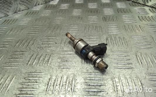Форсунка бензиновая porsche cayenne 1 (4BA12B708)