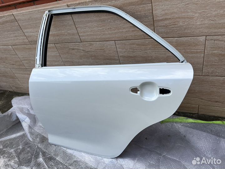 Дверь Камри 55 жемчуг левый