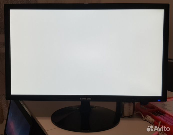 Монитор Samsung 24 дюйма