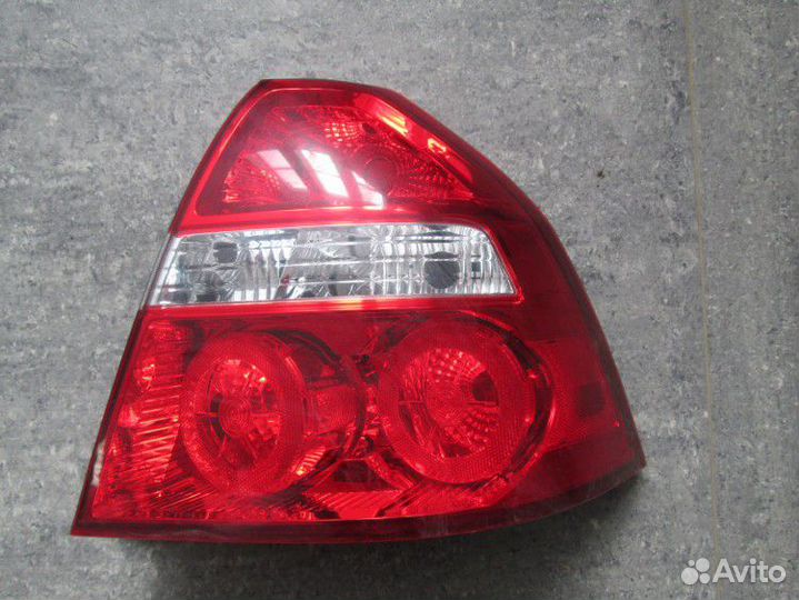 Фонарь правый на chevrolet Aveo t250