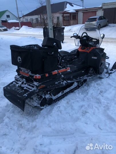 Продаю снегоход lynx commander 900ACE