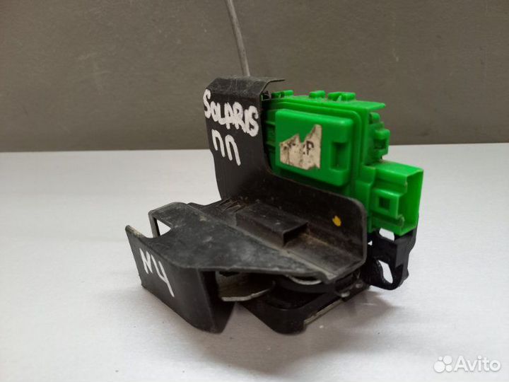 Замок двери передний правый Hyundai Solaris 2012