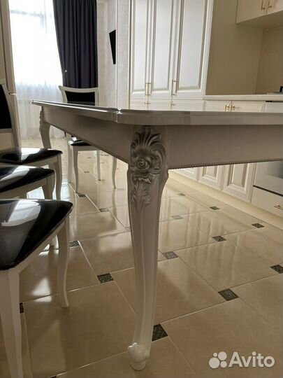 Кухонный стол